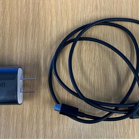 Kindle Scribe (like new) Bundle with folio cover and adapter plug - Picture 12 of 13